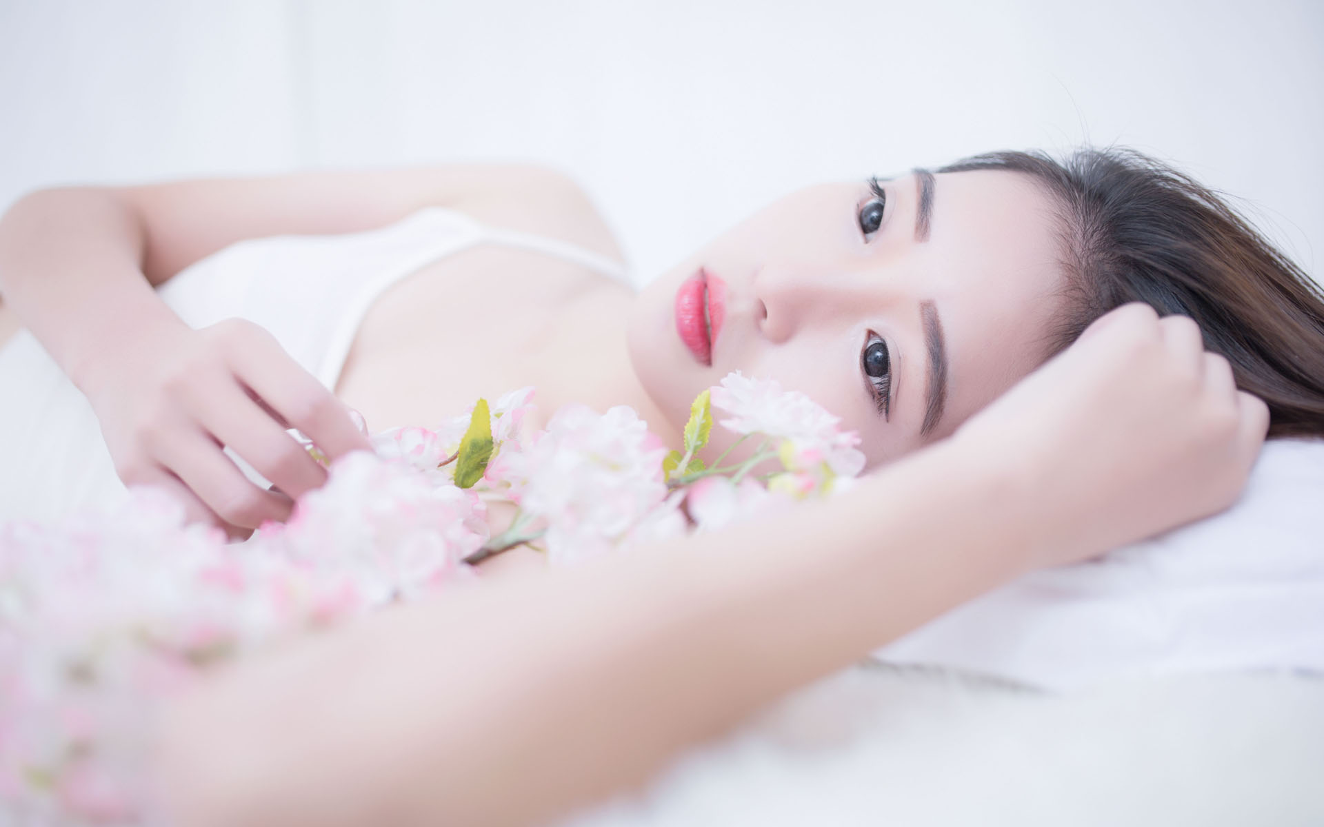 西宁机场回应摆渡车滞留事件：有航班准备滑行 不能组织旅客下车